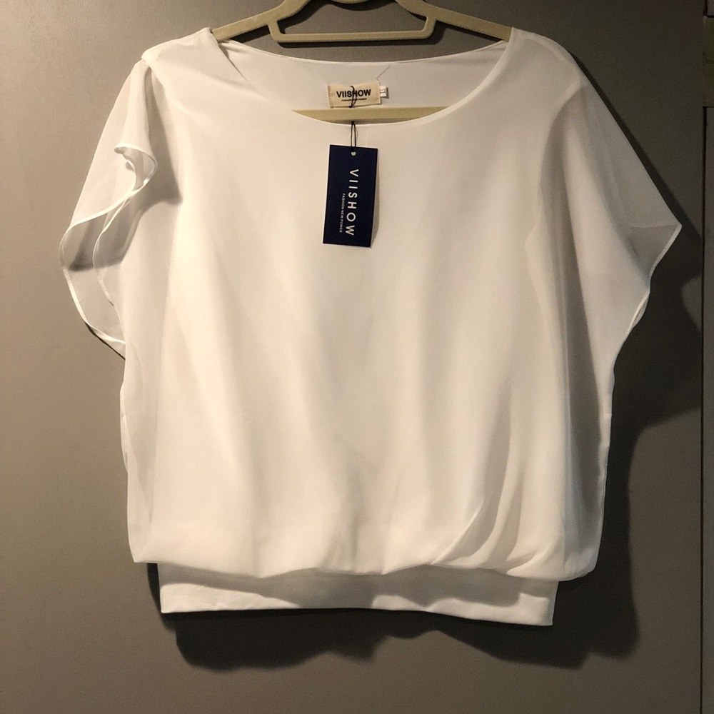 White blouse; perfect condition